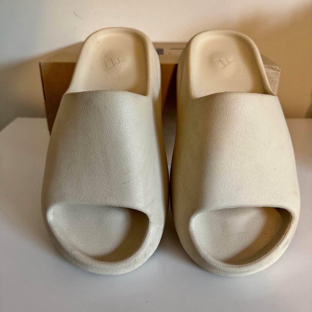 Yeezy slide bone 7y-8.5w